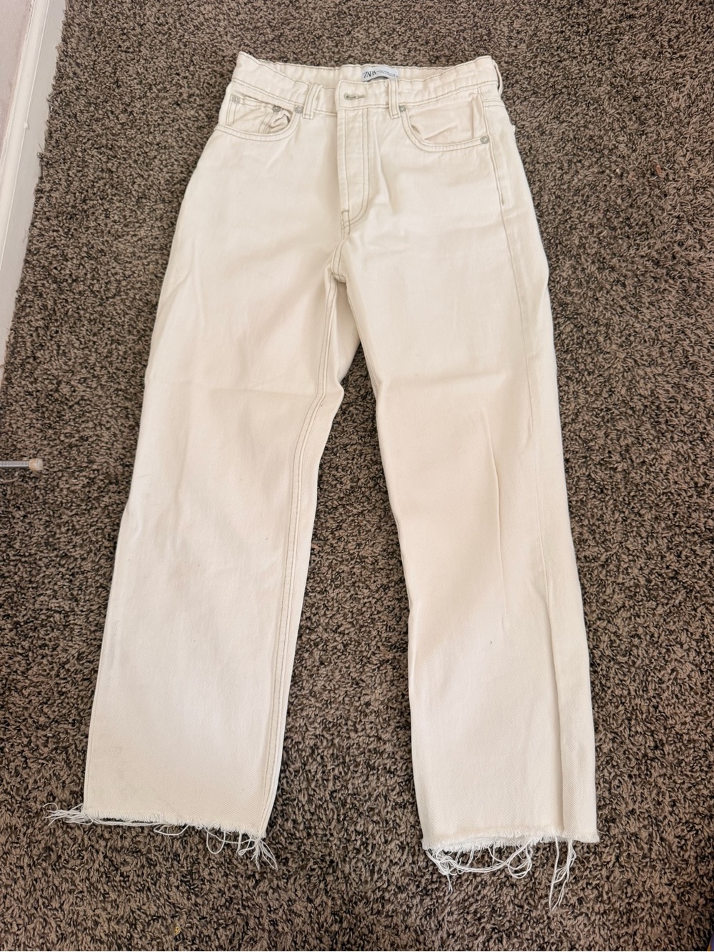 Zara Straight Jeans in Off-White
